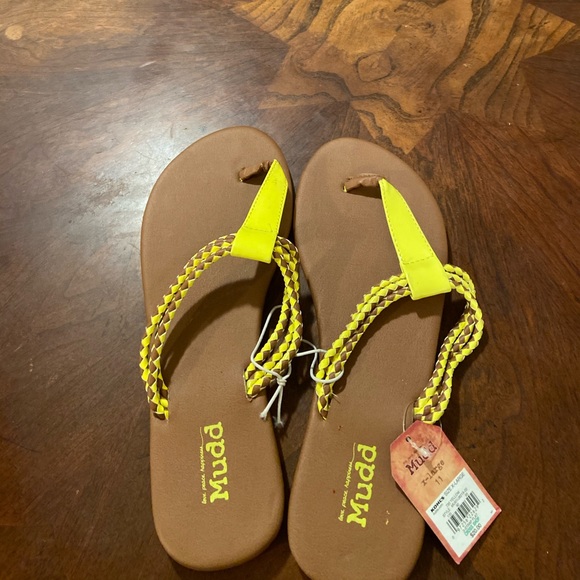 neon yellow sandals size 11
